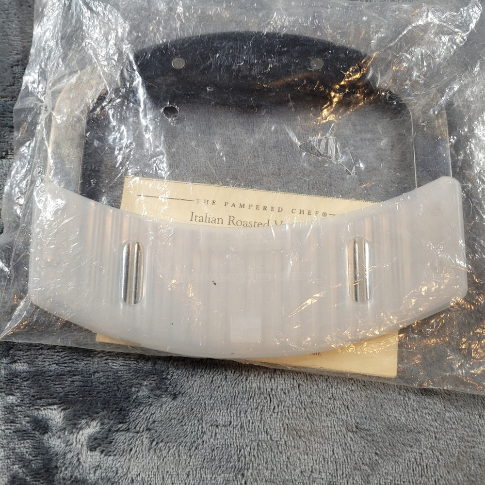 The Pampered Chef Crinkle Cutter 1063 Stainless Steel Vegetable Slicer New